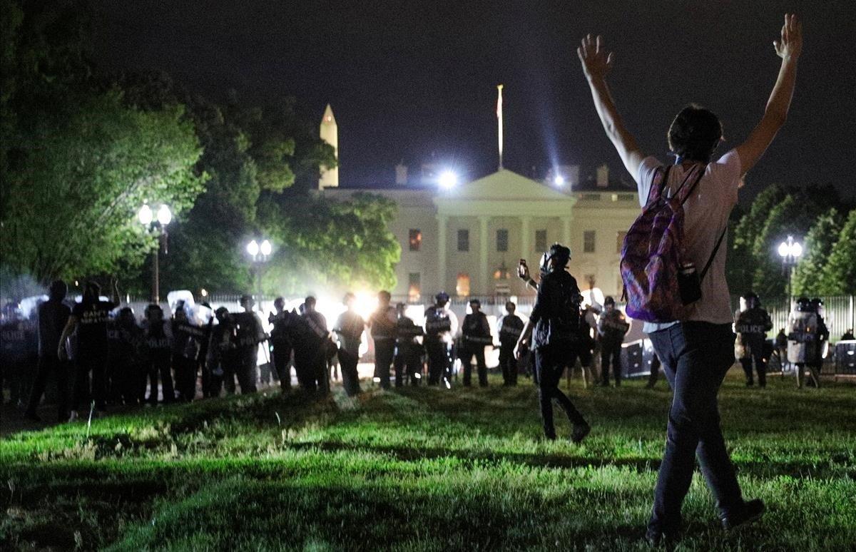 Protesta frente a la Casa Blanca en Washington.