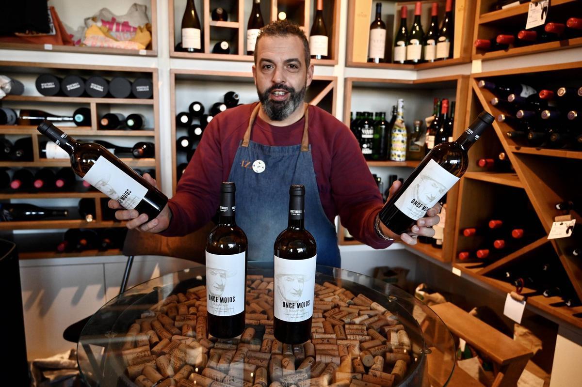 En Casa Sada los clientes apuestan por vinos clásicos y los espumosos de la Champaña.