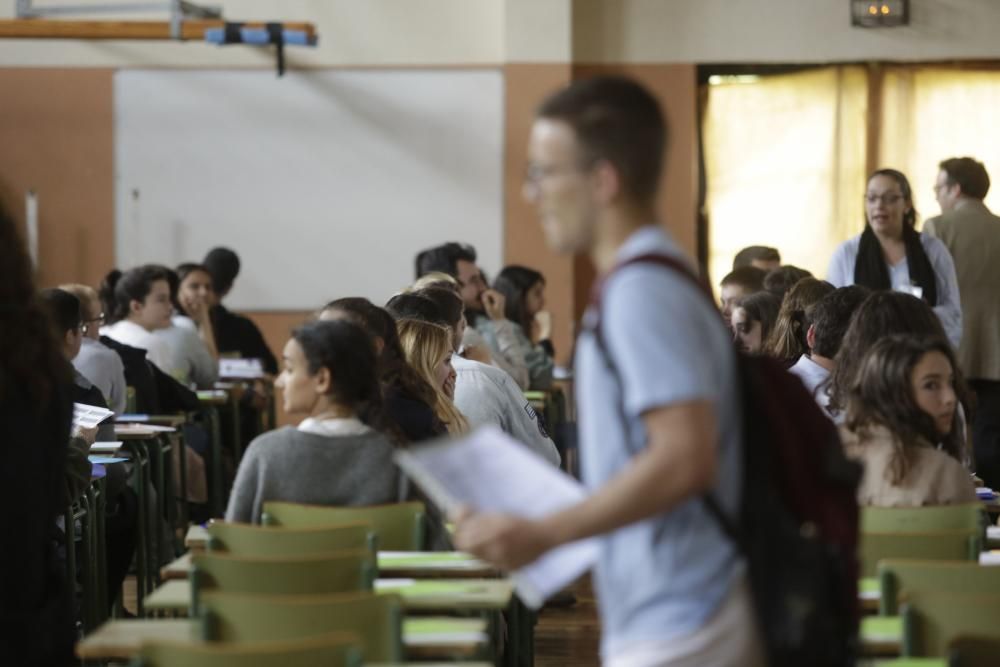 Ebau 2019 en Asturias: primer día de exámenes de selectividad en Avilés