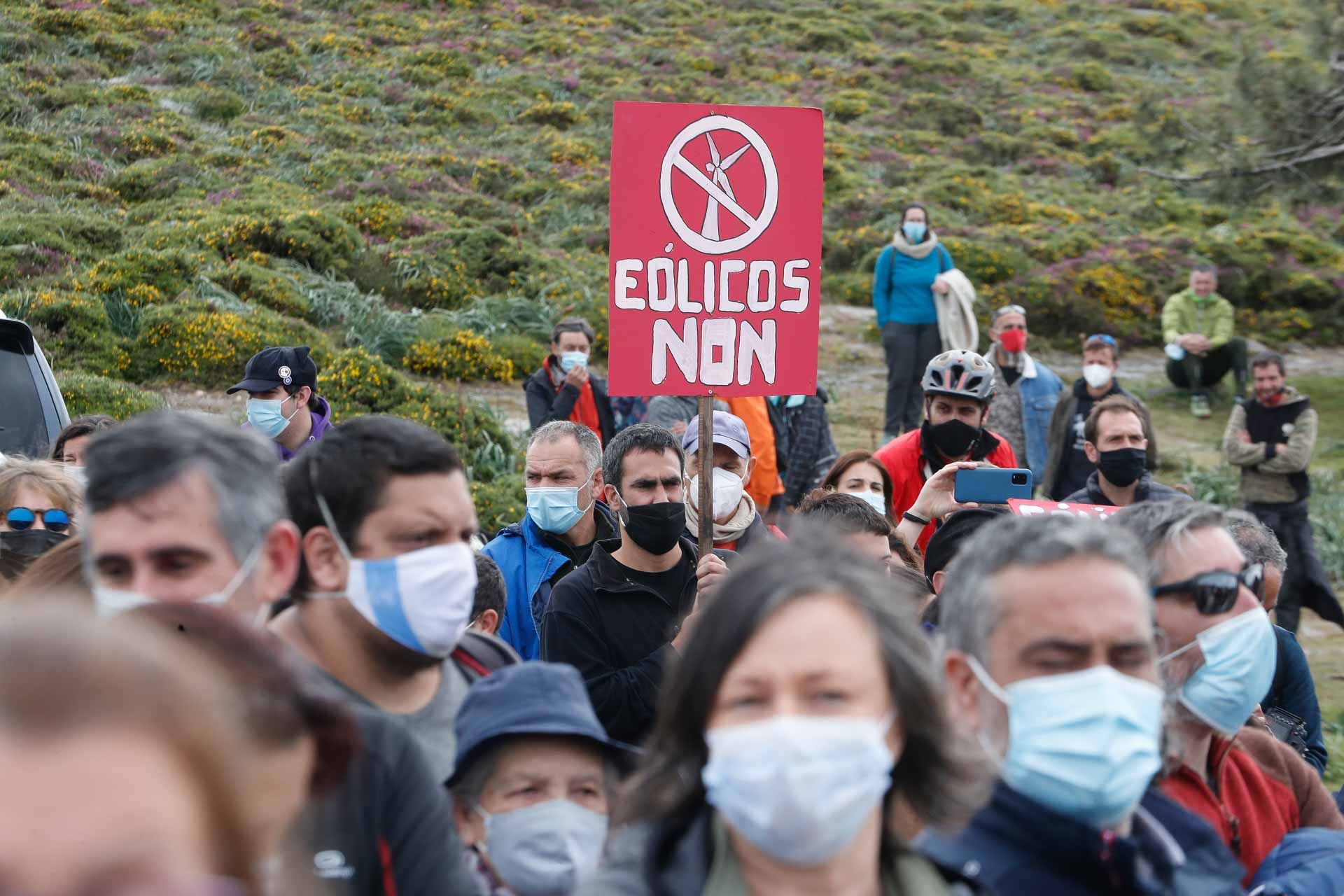 Marcha contra los parques eólicos en A Groba