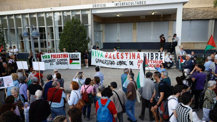 Vídeo | Centenares de estudiantes claman contra el &quot;genocidio&quot; israelí en Palestina