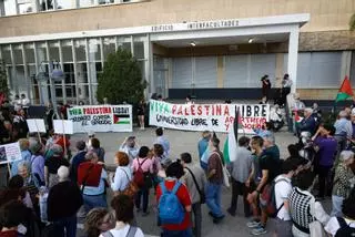 Vídeo | Centenares de estudiantes claman contra el "genocidio" israelí en Palestina