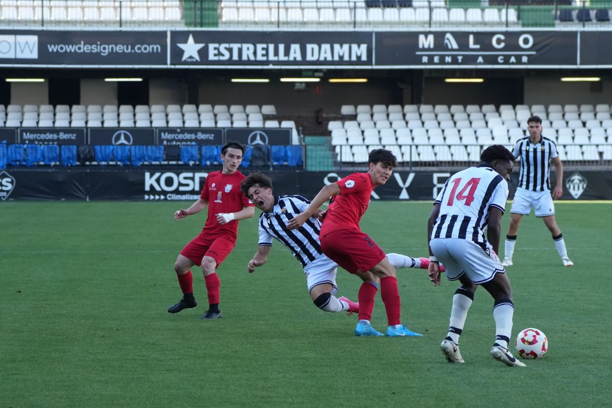 ¡Las mejores imágenes de la celebración del ascenso a Segunda Federación del Castellón B!