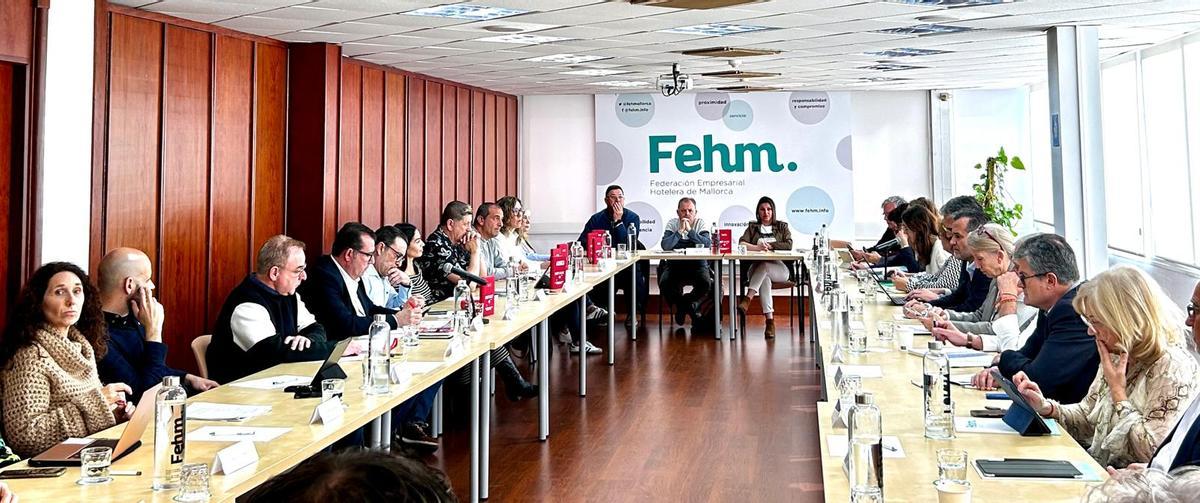 Un momento de la reunión de hoy