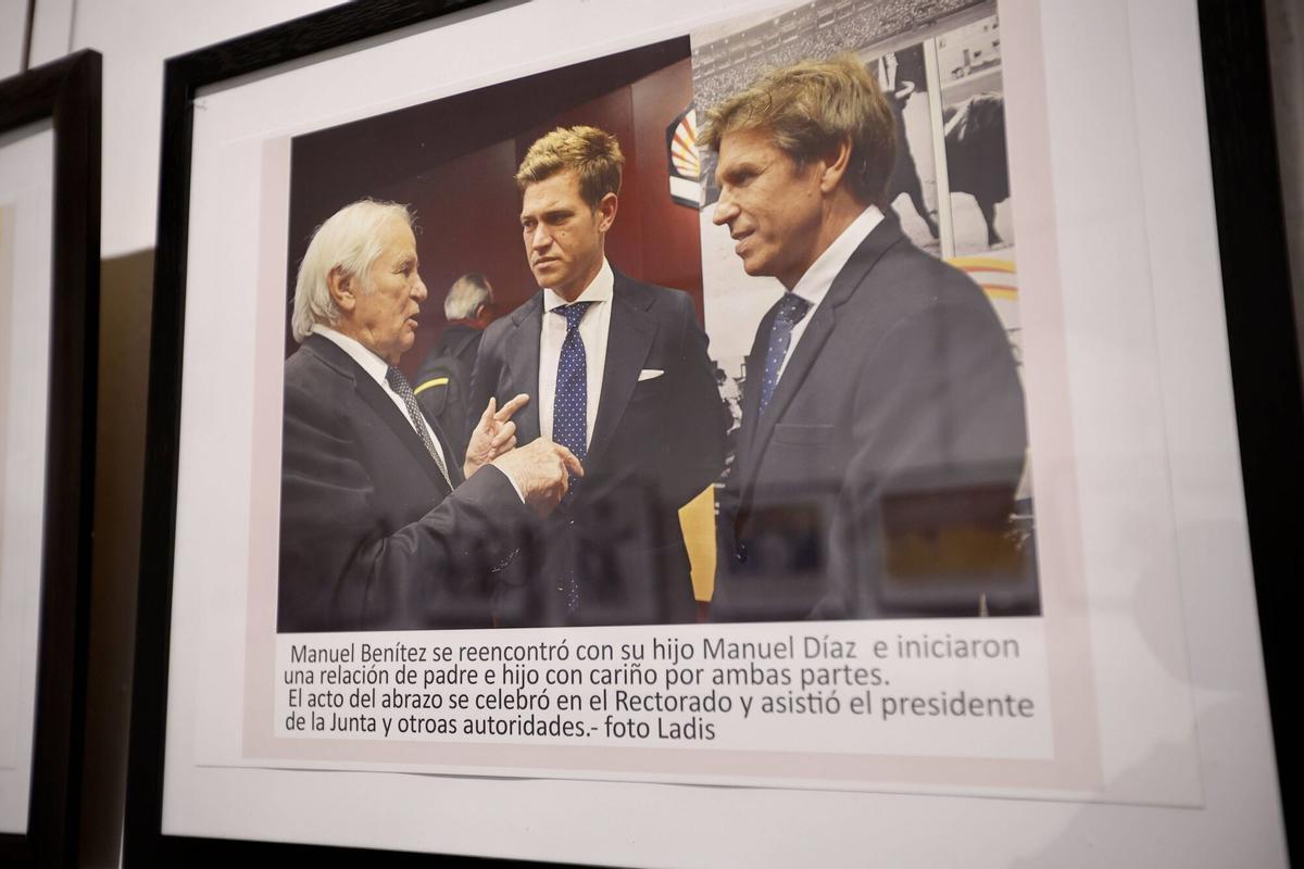 Sala Arpillera del Palacio de la Merced. Inauguración de la exposición con motivo del 80 aniversario de la firma fotográfica Ladis. Manuel Benítez 'El Cordobés' será el protagonista de la muestra al cumplir en mayo 90 años.