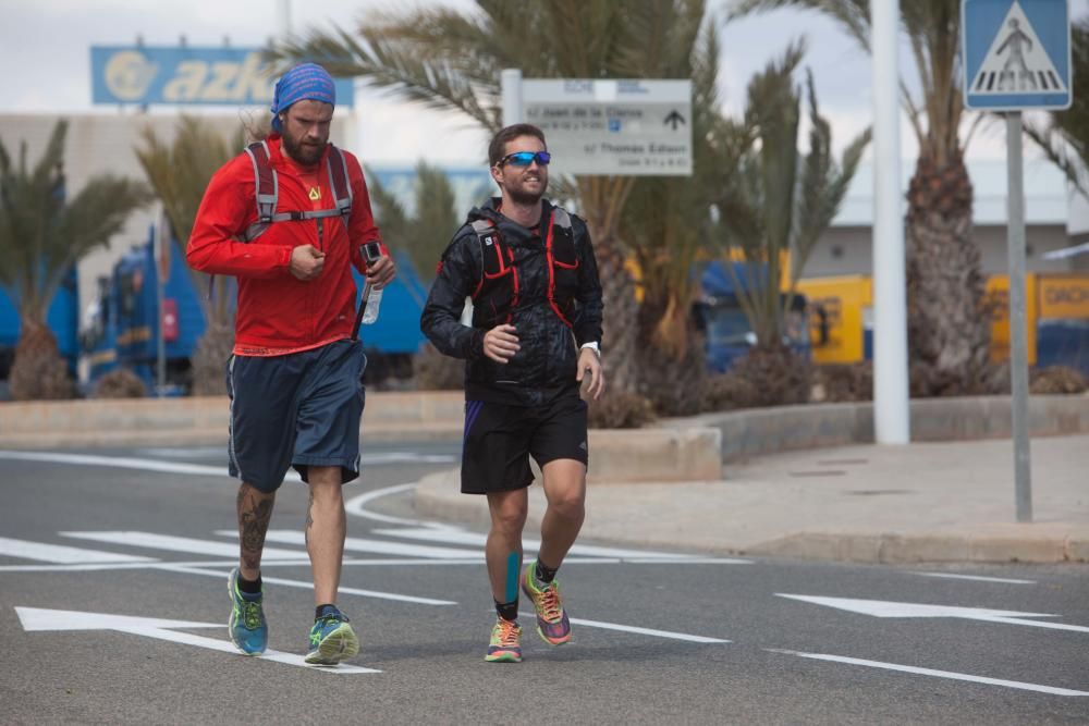 José Antonio Rejano, de Benidorm, fue el primero en completar los 104 kilómetros por el término de Elche