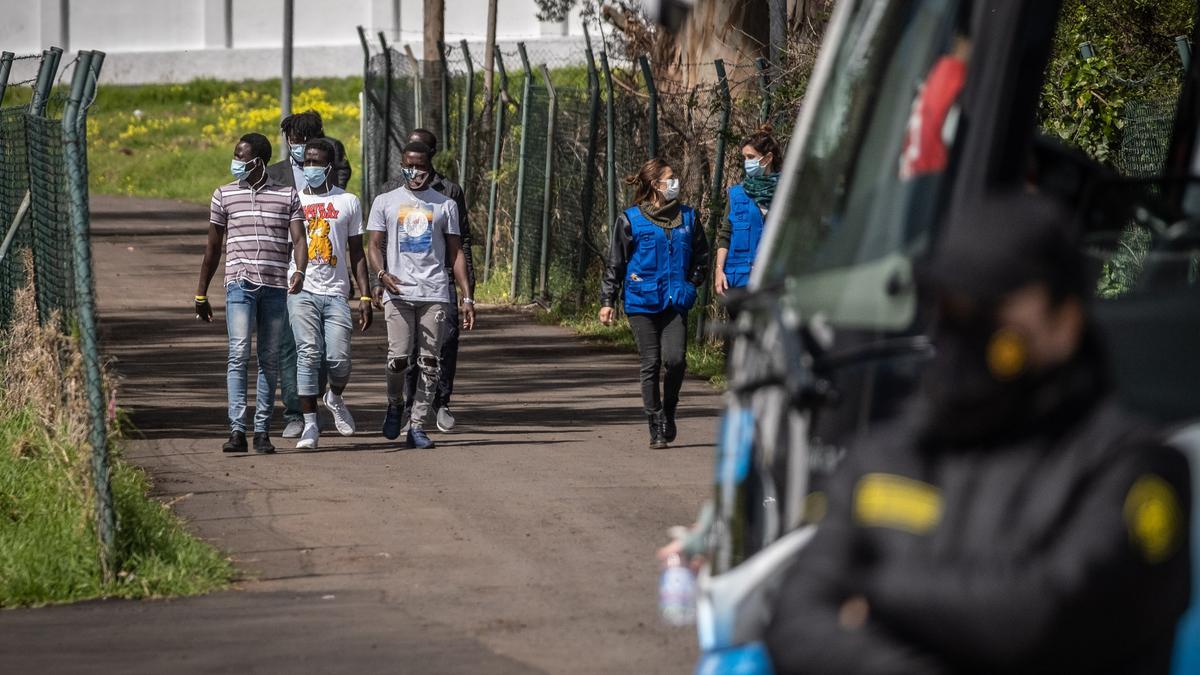 Llegada de migrantes a Las Canteras