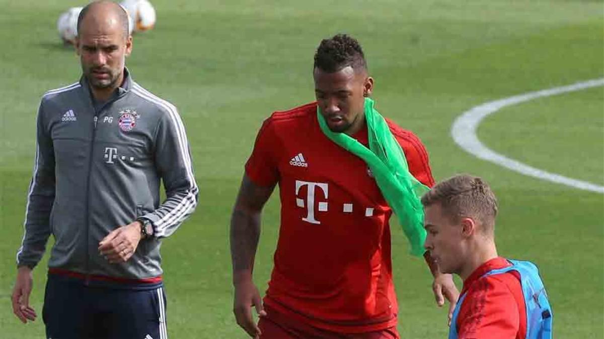 Guardiola, junto a Boateng y Kimmich