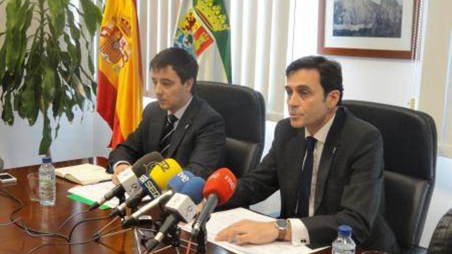 El SES niega que se recorte la plantilla del hospital de Cáceres