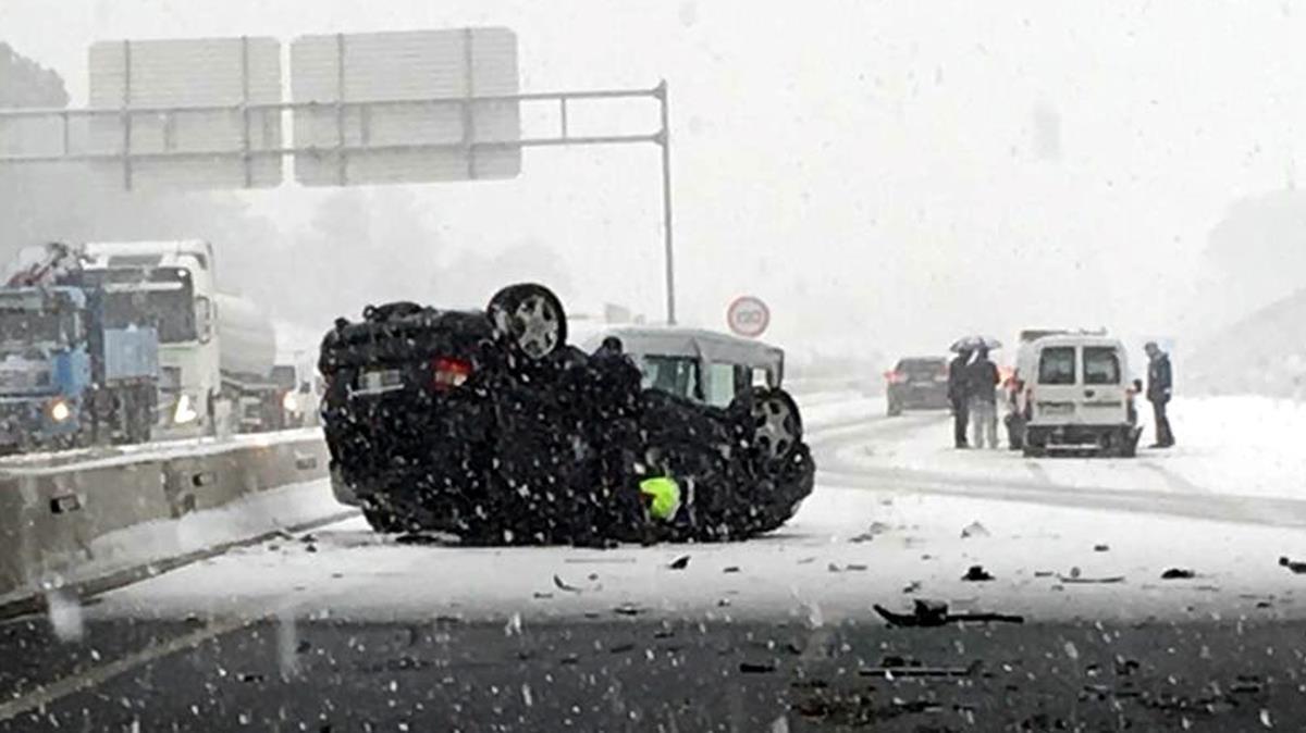 zentauroepp41953987 primer pla d un dels cotxes accidentats aquest dijous 8 de f180208121649