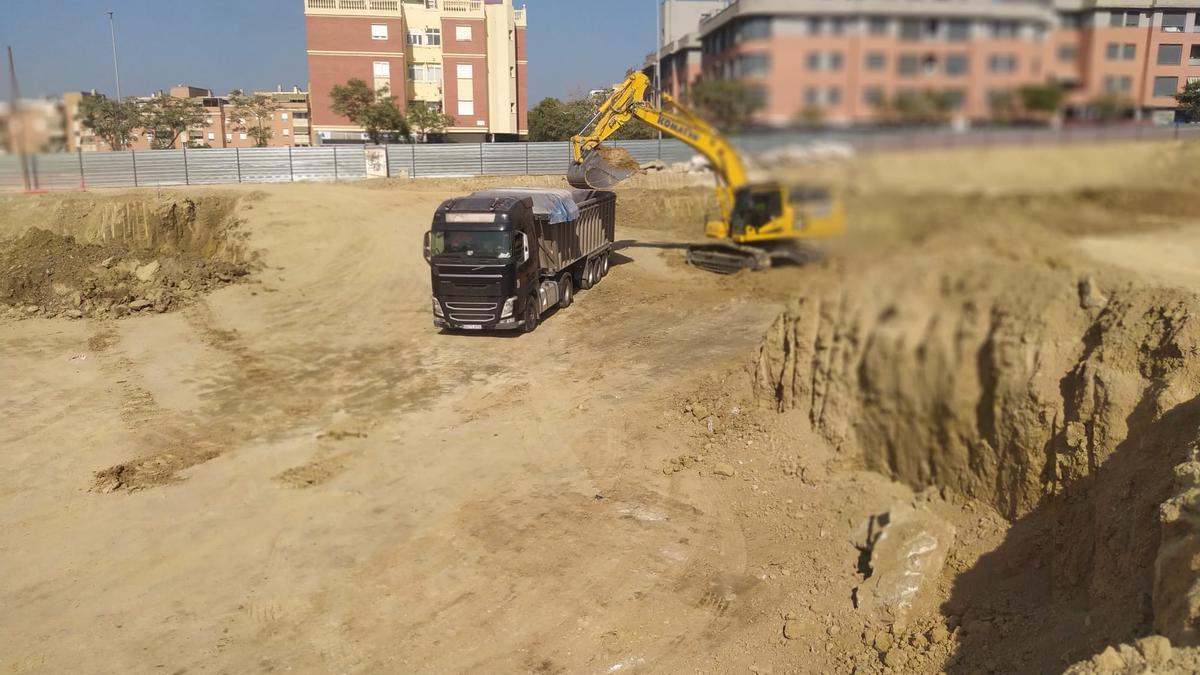 Obras para la construcción del campus de la Universidad Europea de Andalucía.