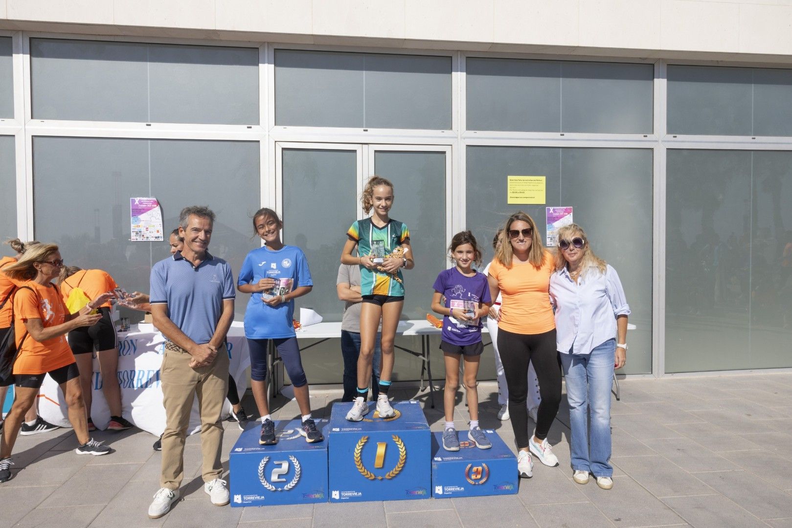 Así fue en imágenes una nueva edición de la carrera solidaria de AFA Torrevieja