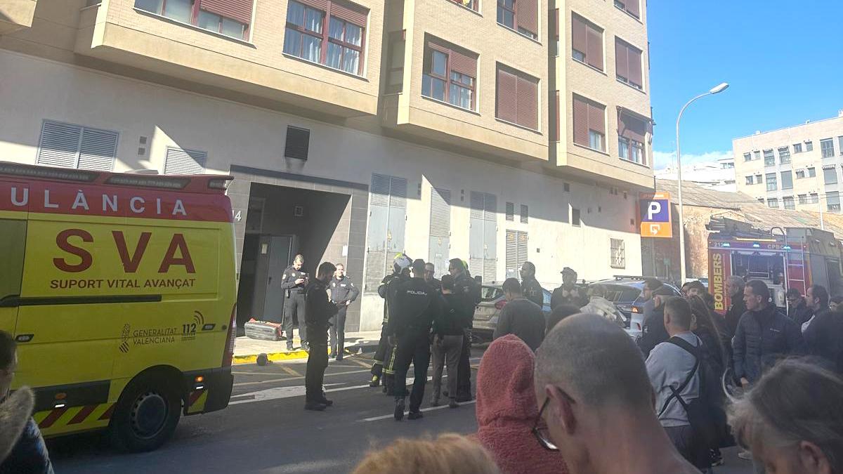 Alarma en Vila-real por un incendio en un bloque de pisos.