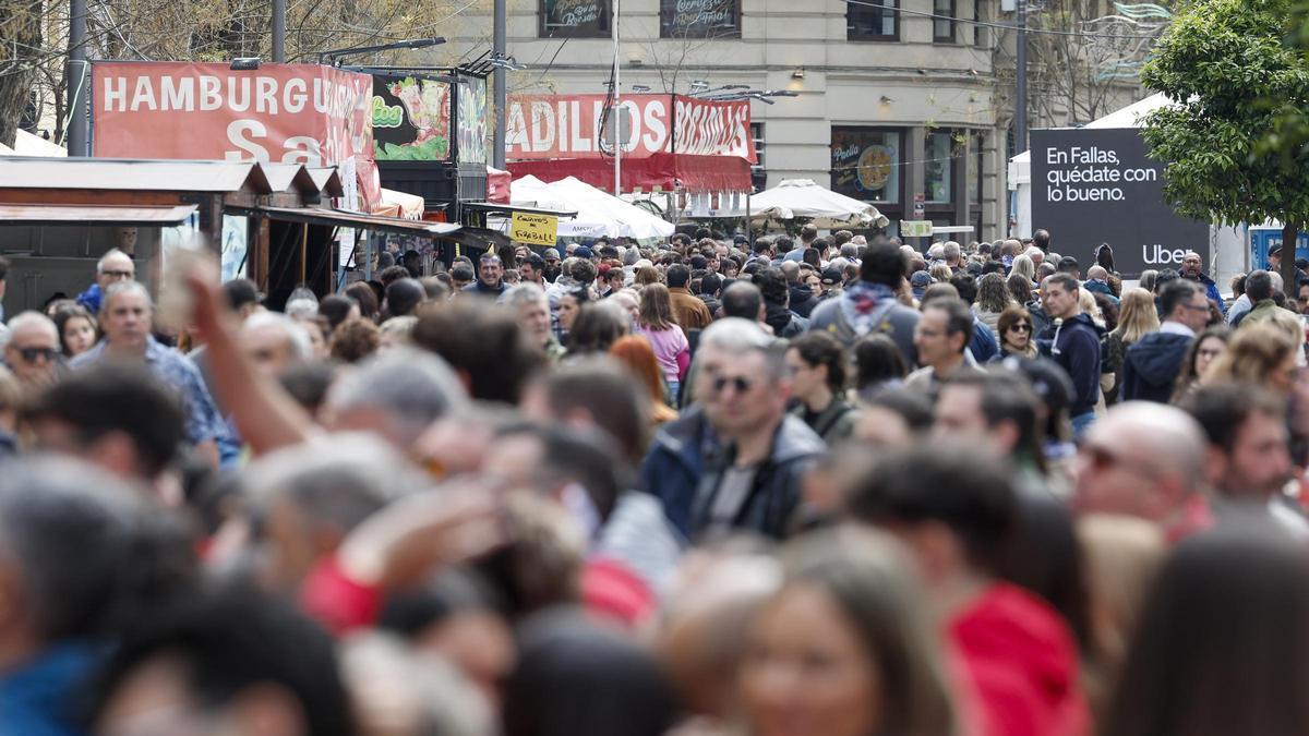 La tasa de ahorro de los hogares cae en 2025