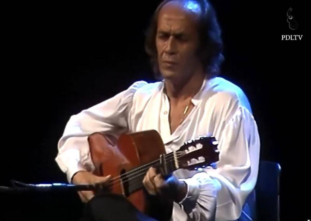 Paco de Lucia cantando en el año 1990