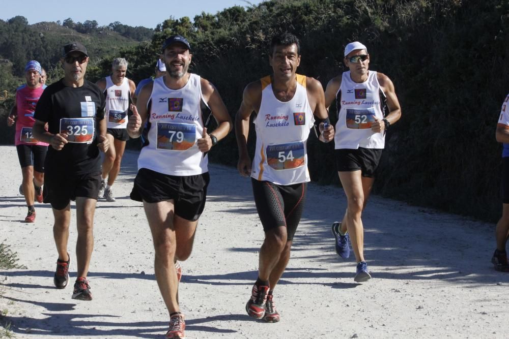 Roberto Riobó y Beatriz Fernández triunfan en la media maratón de la Costa da Vela