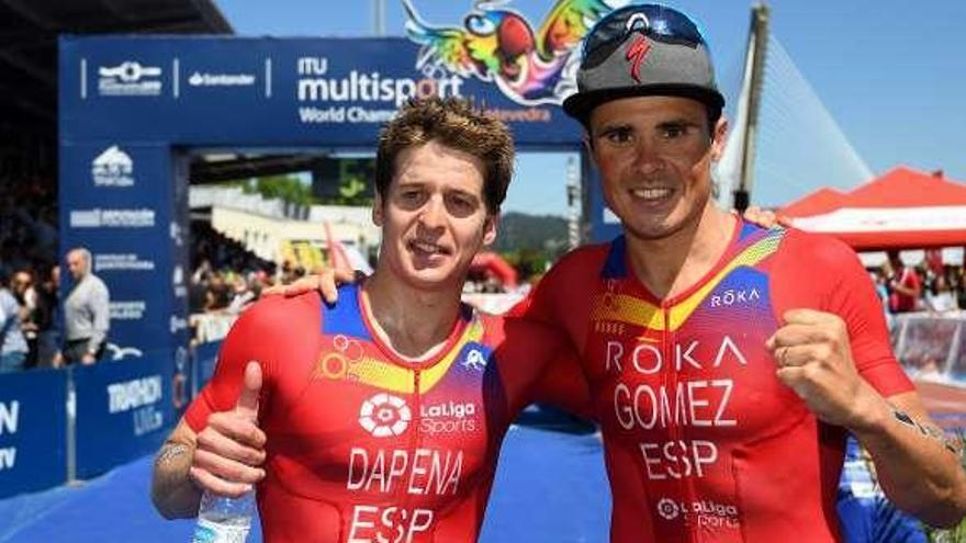 Dapena y Gómez Noya, en el Mundial de Pontevedra. // Gustavo Santos