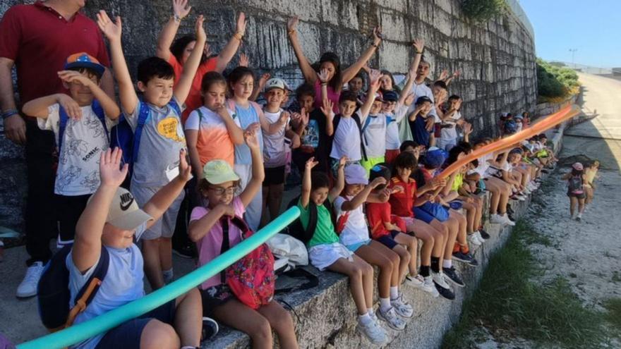 Actividad de los Espazos Concilia en la playa. | FdV