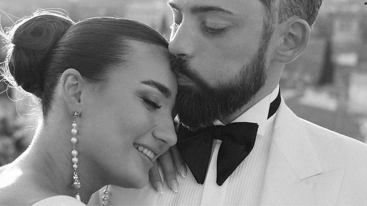 Eme de Amores y Muna en su boda