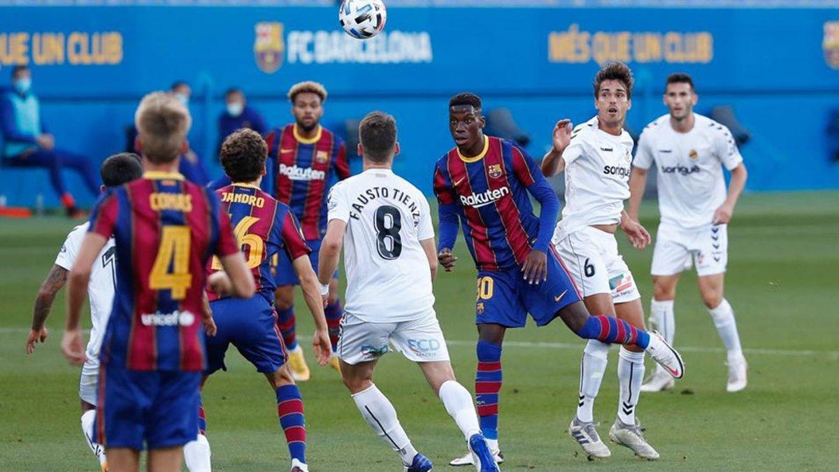 El choque entre Barça B y Nàstic fue competido al máximo