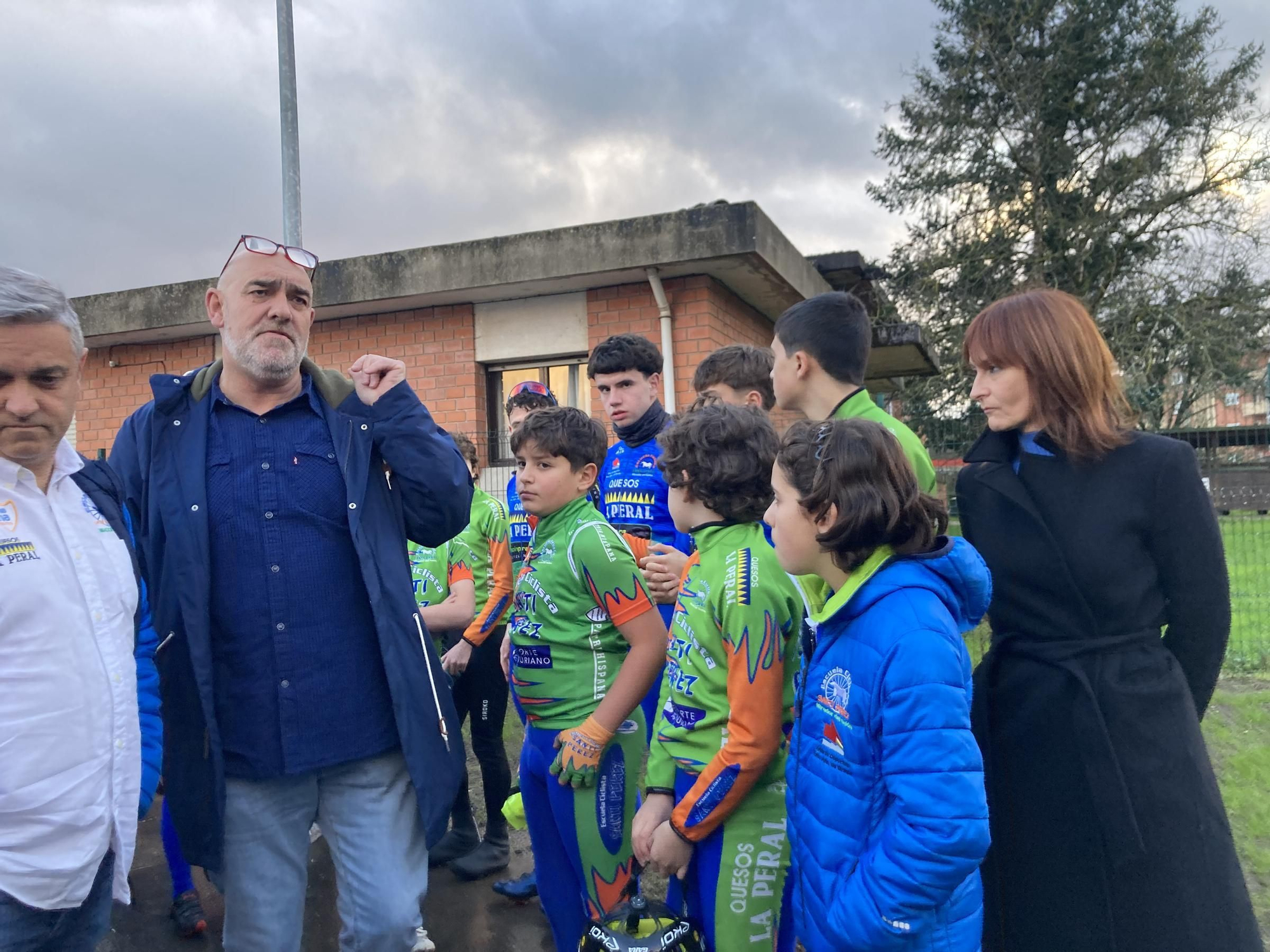 Sentido y unánime homenaje en Grado al Guardia Civil fallecido Dámaso Alonso