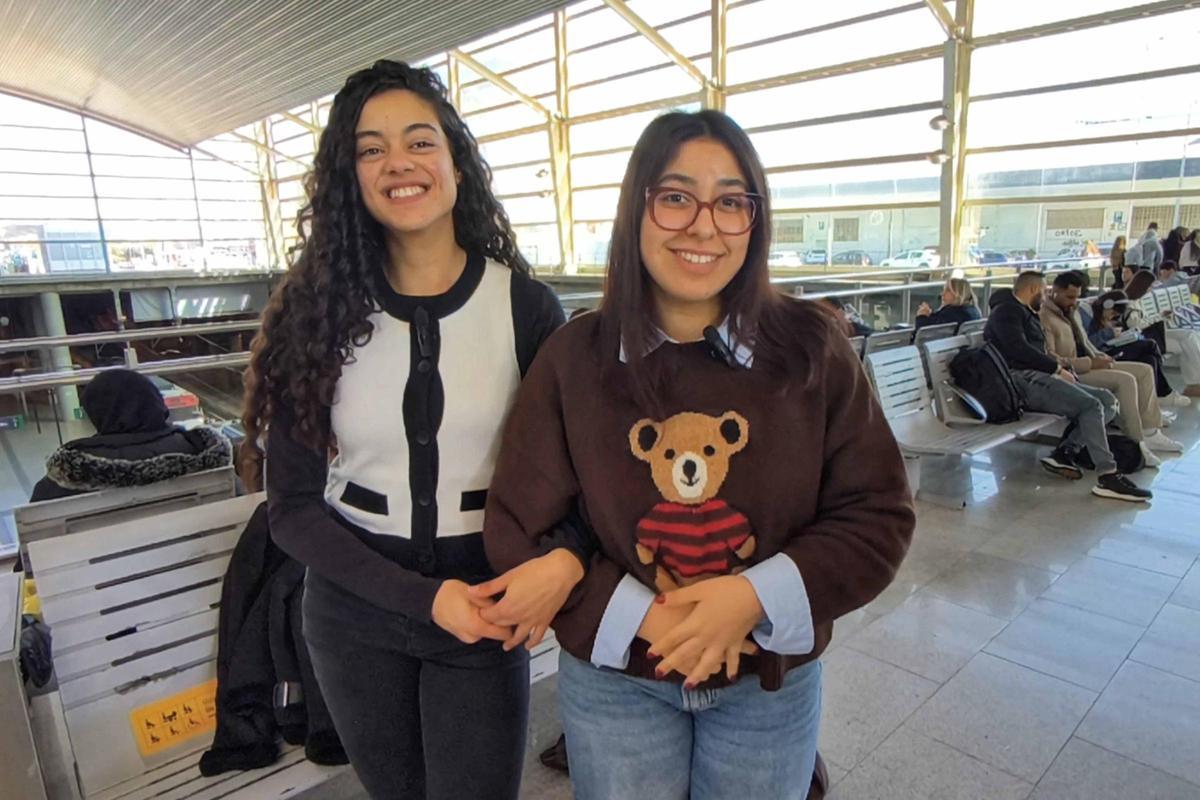 Jasmina Bouhila y Chayma el Hamami han tenido problemas para viajar hasta Benicarló.
