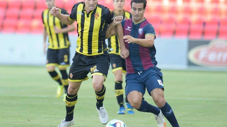 La SD Huesca derrota al Real Zaragoza por 3-2 en el derbi veraniego