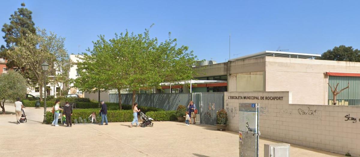 Una imagen de archivo de la puerta de la escoleta de Rocafort.