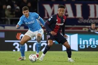 Dan Ndoye en un partido ante el Napoli