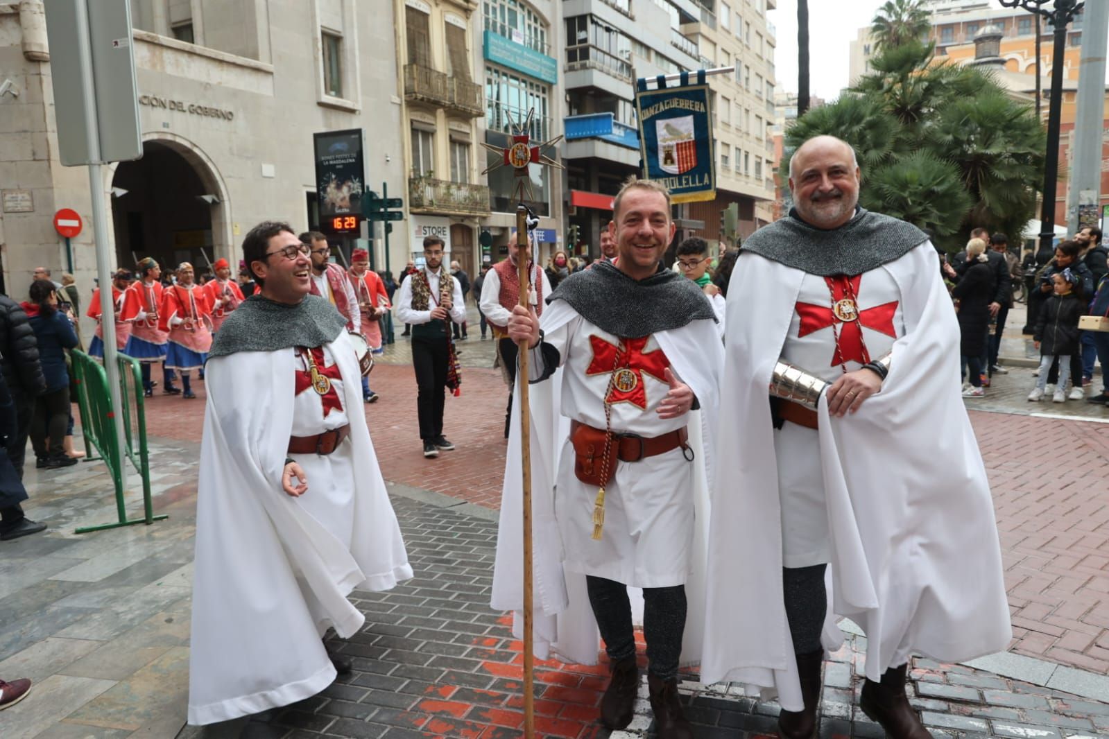 IMÁGENES | Así ha sido el desfile alternativo al Pregó de los entes vinculados