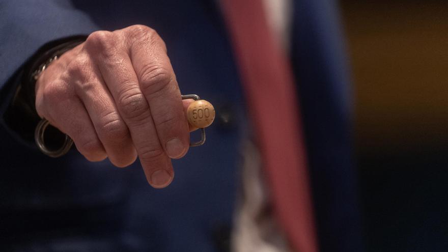 El primer quinto premio 37.876