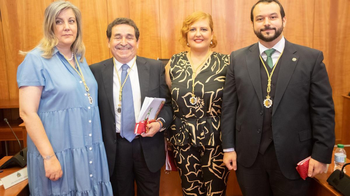 Los cuatro ediles de Vox tras su toma de posesión