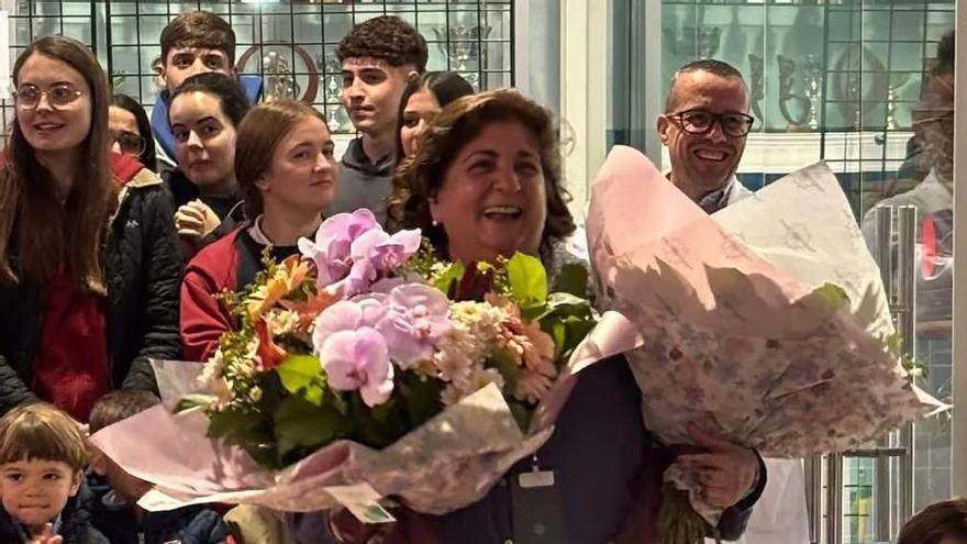 VIDEO | La cálida despedida a Mercedes, la maestra que deja huella en el San Antonio de Cáceres