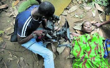 NOLLYWOOD.- La factoría cinematográfica nigeriana produce 1.200 películas anuales.