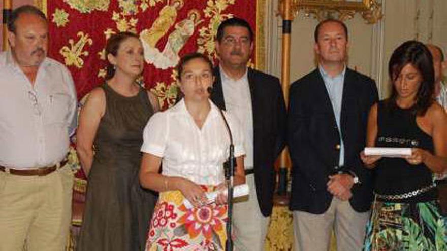 Presentación de la réplica cuando se recibió en Orihuela, en 2007.
