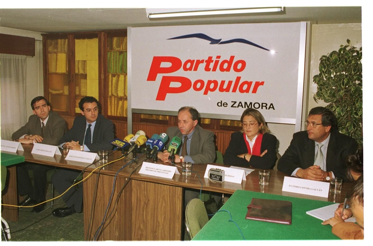 La vida de Dionisio García Carnero, en imágenes