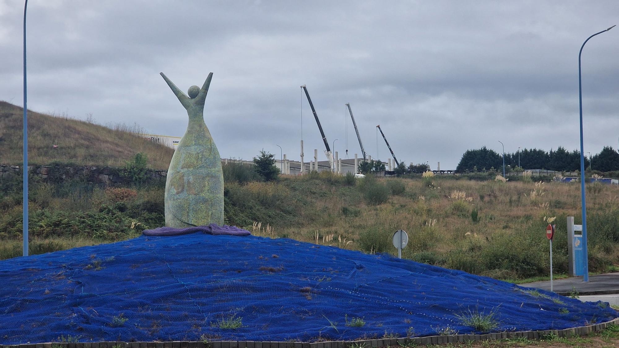 Obras de construcción de la megaplanta de Conservas Cerqueira, en el polígono industrial de Té (Rianxo).