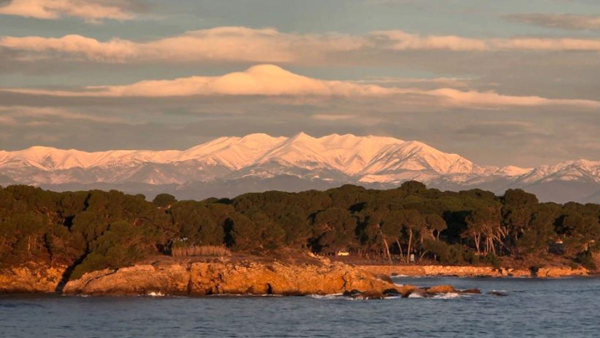 Una manera de veure el món empordanès des de casa estant