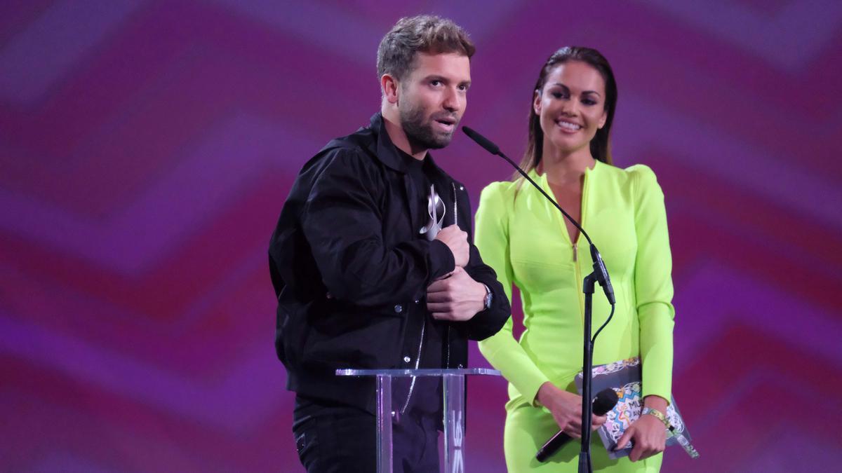 Pablo Alboran y Lara Alvarez by Oto Marabel.jpg