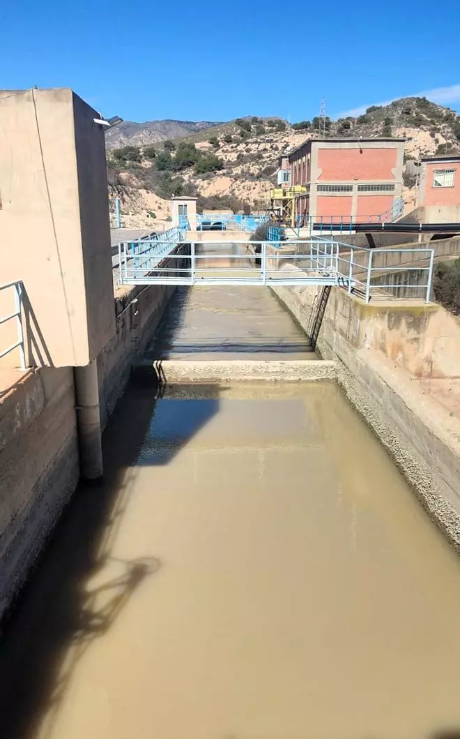 La Confederación del Segura invertirá casi tres millones para reparar tramos clave del canal de Crevillente