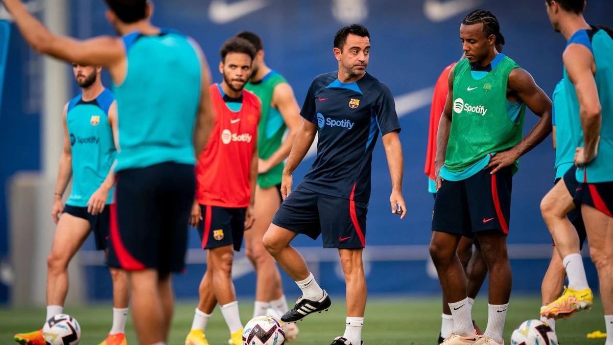 Último entrenamiento del FC Barcelona antes de su partido liguero ante la Real Sociedad