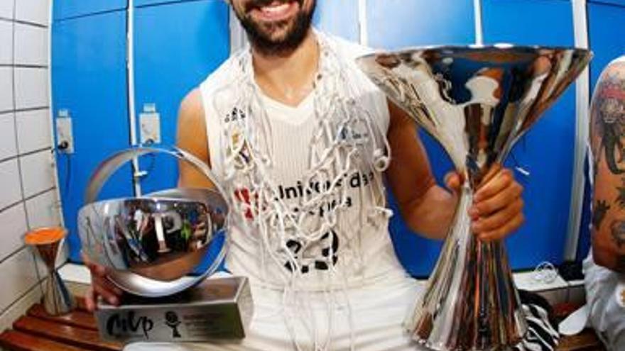 El Madrid guanya la seva cinquena Supercopa amb un Llull estel·lar