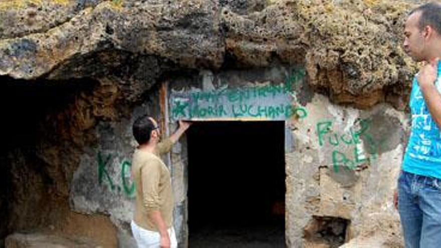 Saqueo al yacimiento de San Gregorio