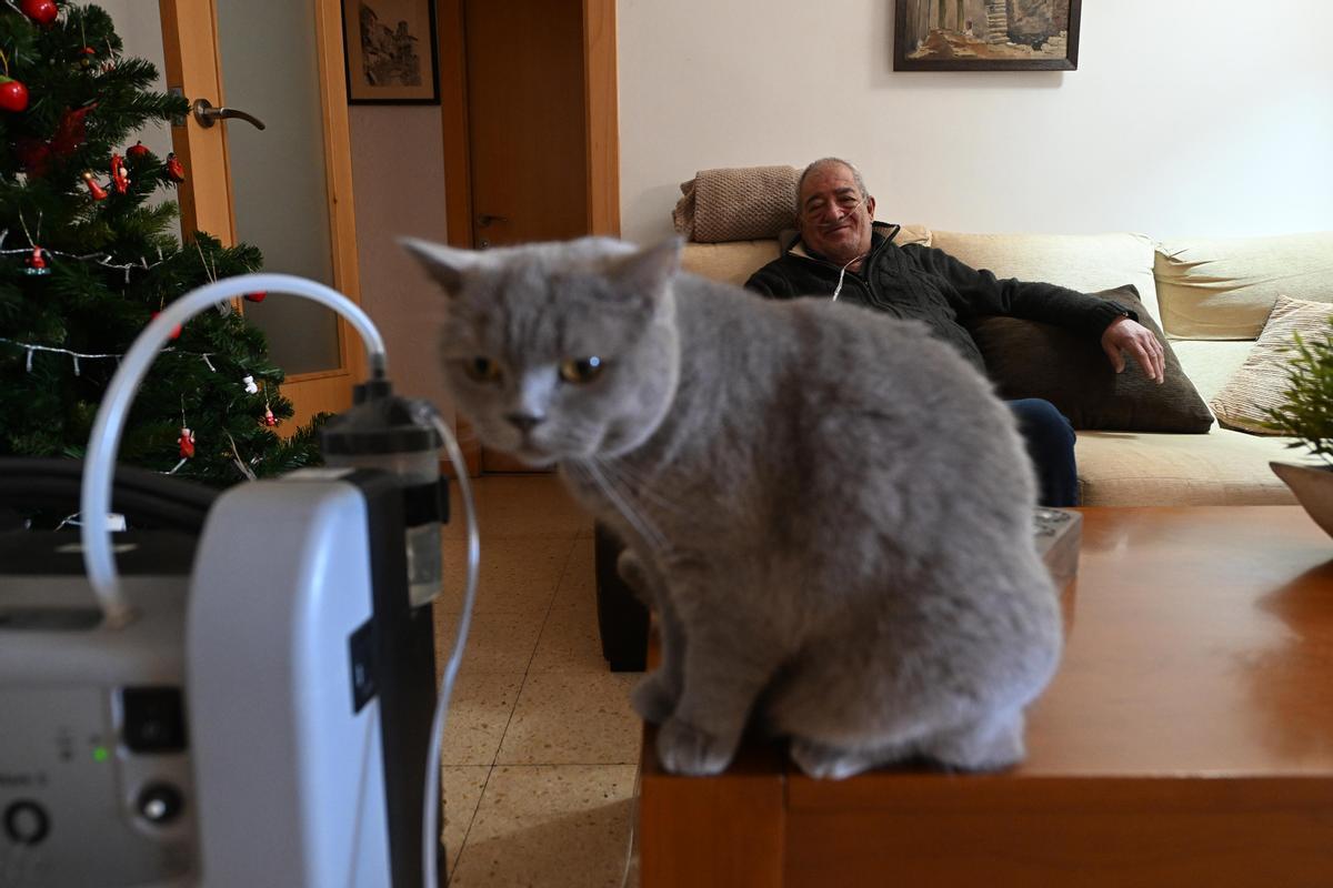 Les pujades de la llum asfixien els pacients que viuen connectats a una màquina