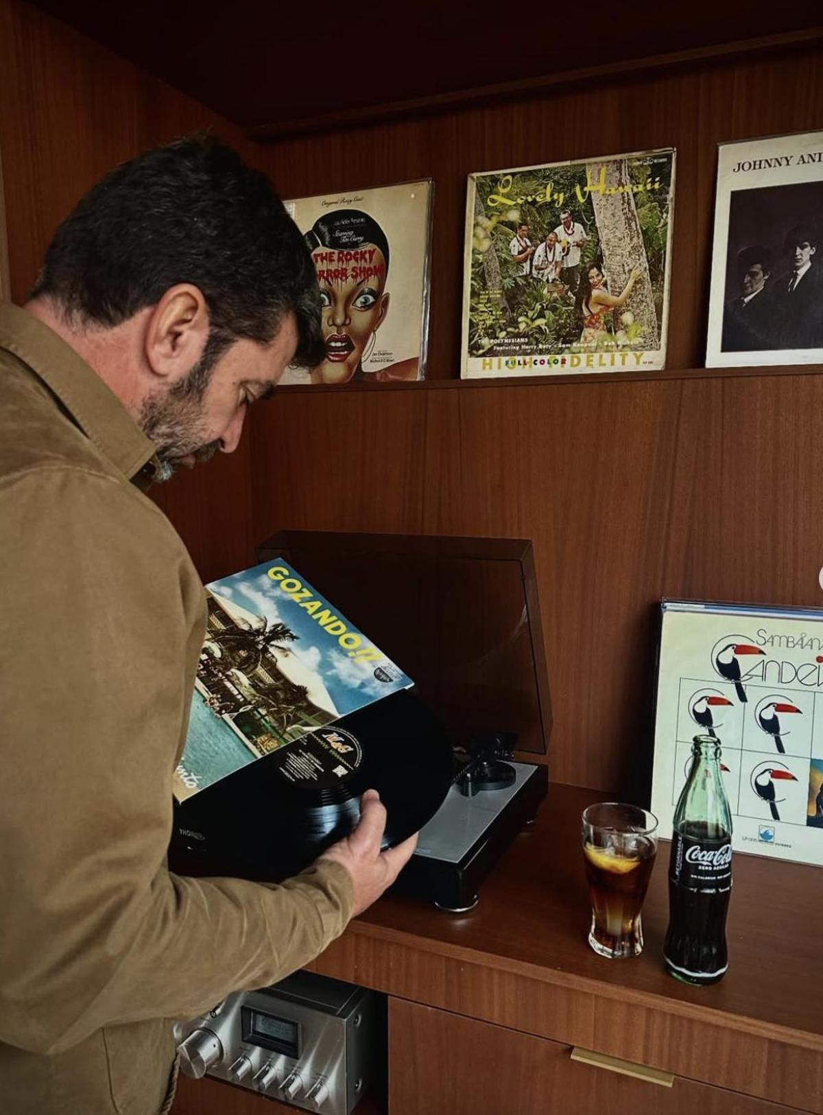 La zona favorita de Arturo Valls en su casa, el tocadiscos