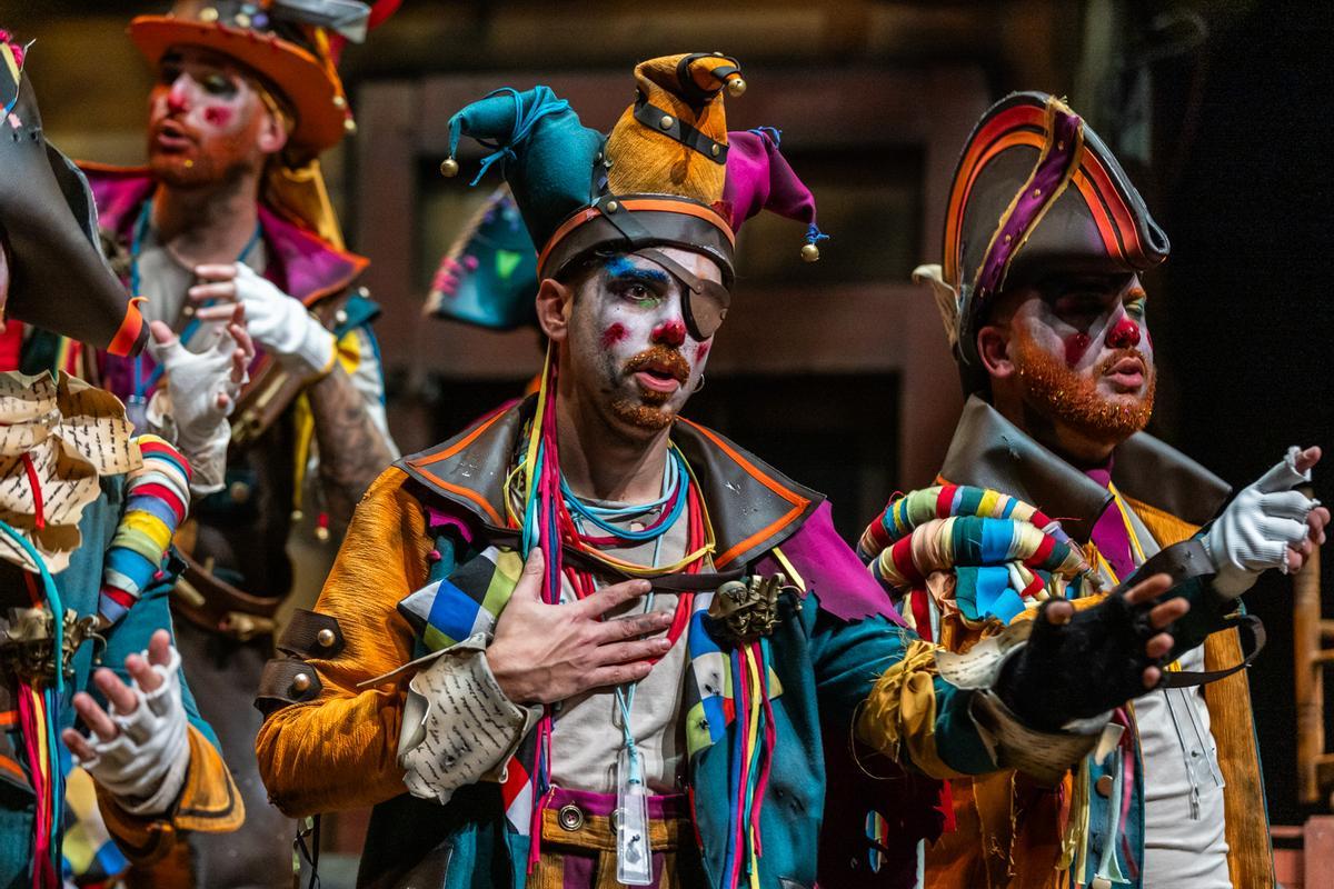 La comparsa almeriense 'Los rebeldes' cerró la séptima preliminar.