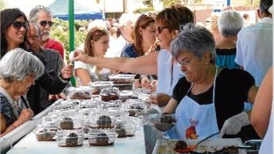 fira de productes autòctons Vilabertran llueix les pomes de &quot;relleno&quot;