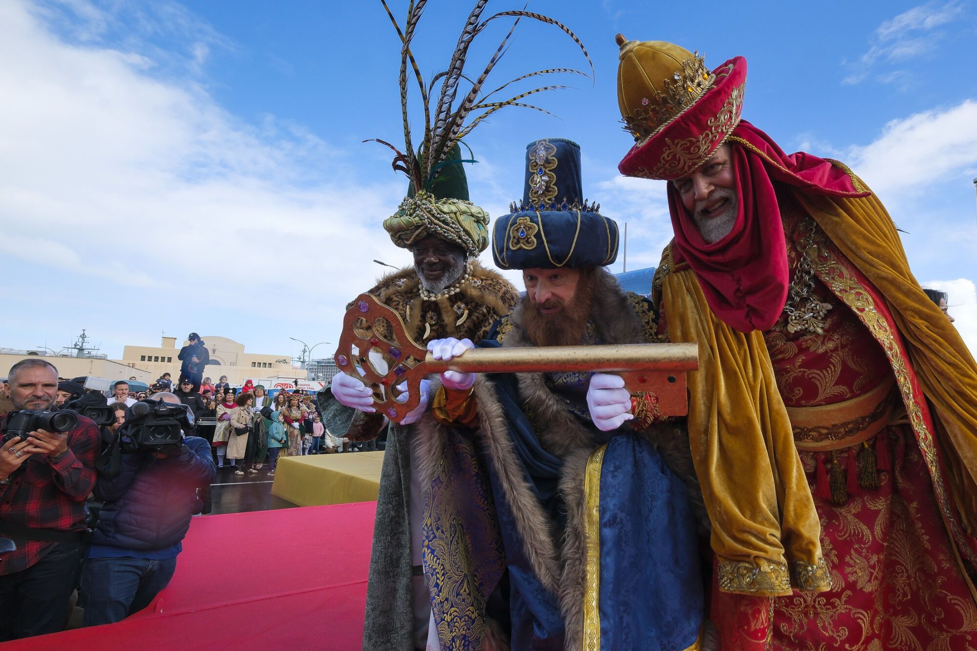 Llegada de los Reyes Magos, en la Base Naval 