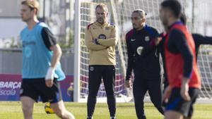 Flick reconnecta el ‘coet Barça’