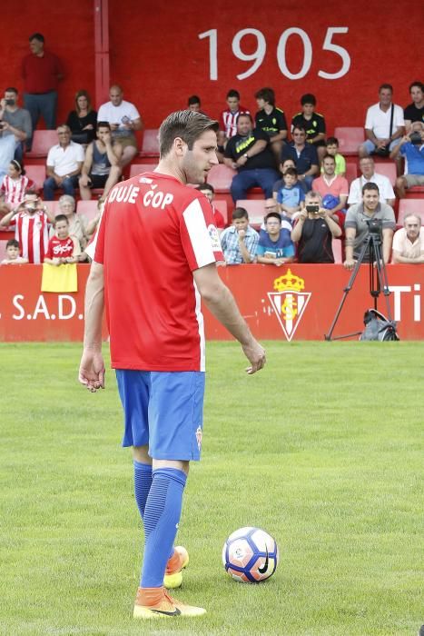 Presentación de Cop como jugador del Sporting